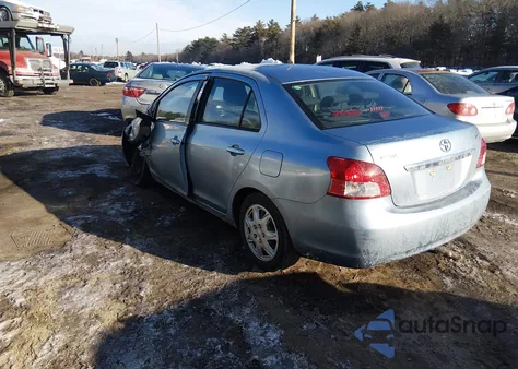 2010 Toyota Yaris z USA, uszkodzony, nr VIN JTDBT4K31A1365684